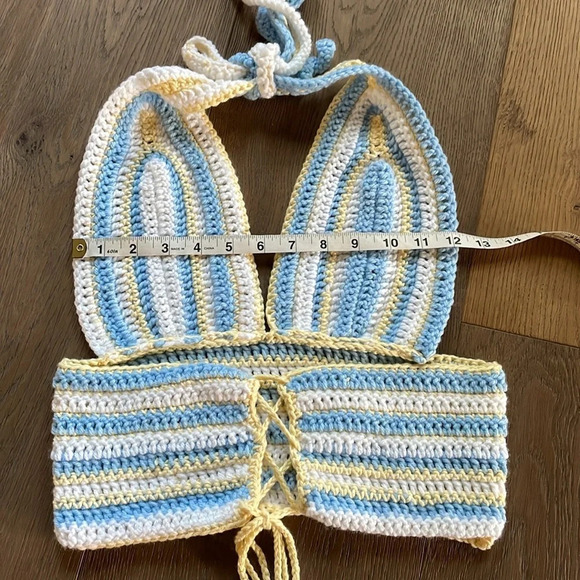 Beautiful Hand Made Crochet Halter Top Size S-M Adjustable - Picture 6 of 7